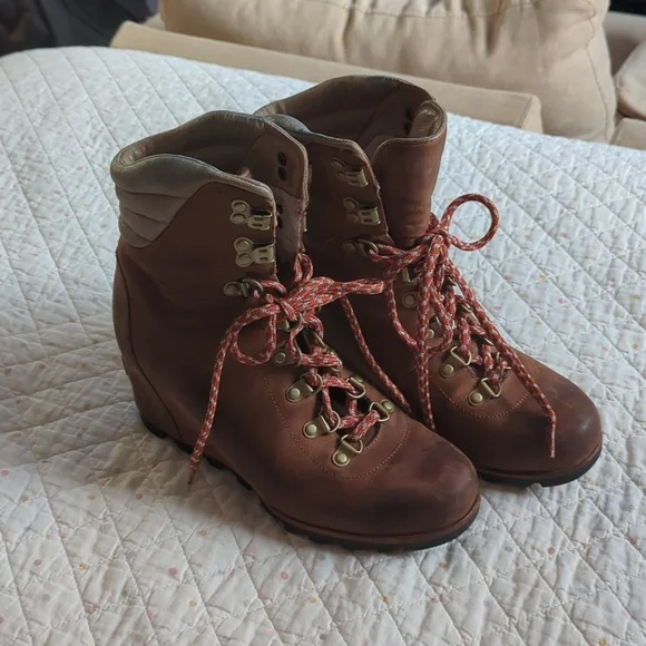 Sorel Conquest Wedge Boot - Picture 2 of 4